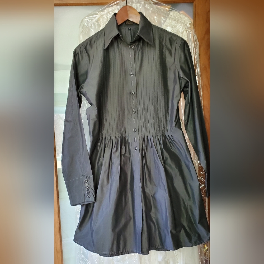 PAUW gorgeous charcoal shirt dress. Very versatile.  Formal or smart casual.